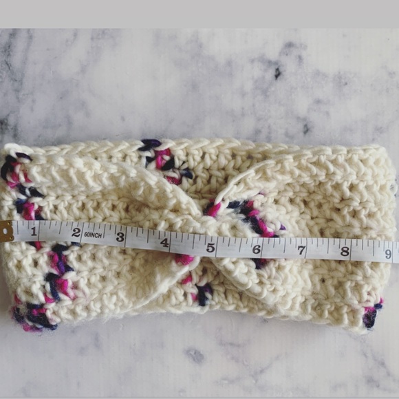 Handmade Crochet Sprinkle Merino Wool Earwarmer - Picture 4 of 5